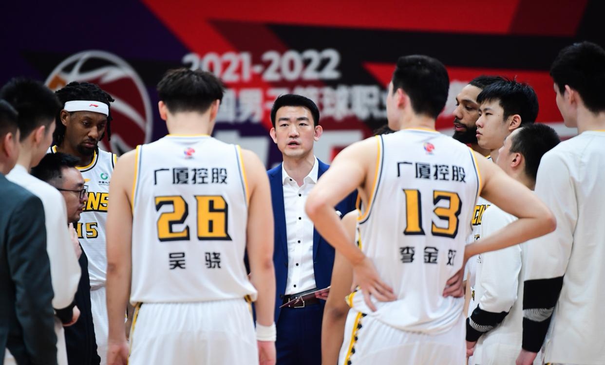 辽宁集团再战广厦队，决胜时刻团结一心(辽沈战役胜利是东北人民全力支援拼出来的)