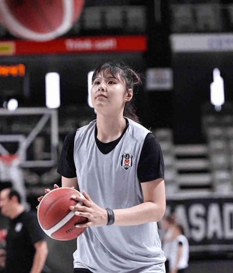 李月汝砍赛季新高11分9篮板！WNBA飞翼擒太阳的简单介绍