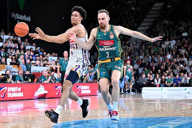在NBA场均9.8+3.2！江南的城：前勇士前锋帕斯卡尔正接触NBL球队的简单介绍