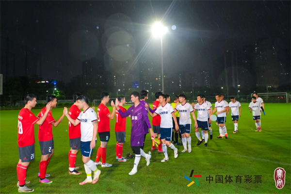欧洲足球盛事启动，各路豪强角逐激烈
