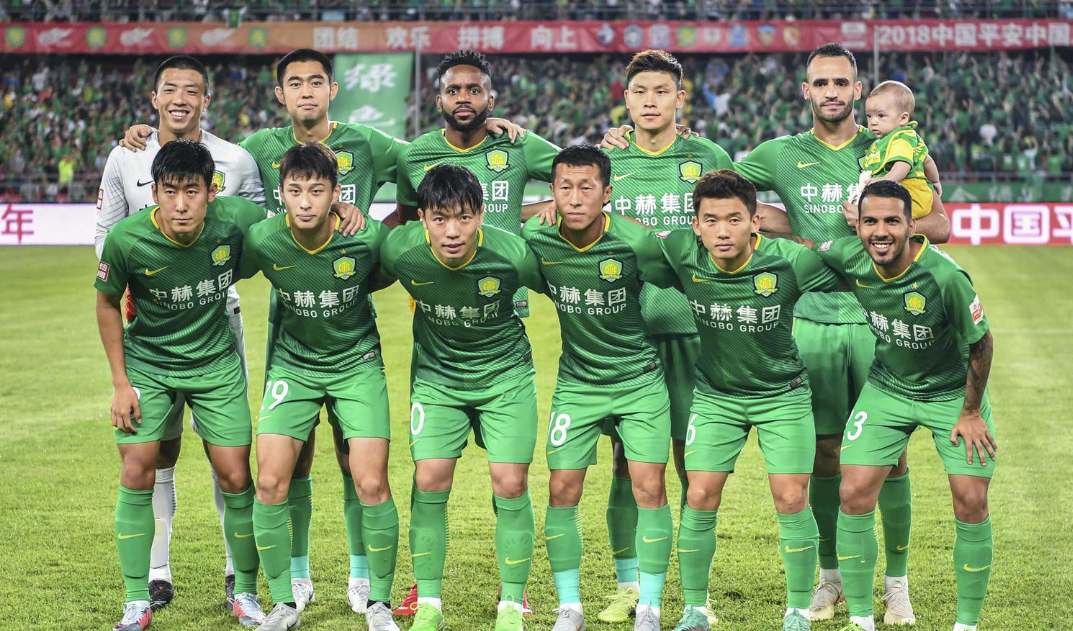 关于重庆斯威登顶积分榜，球队士气高涨的信息