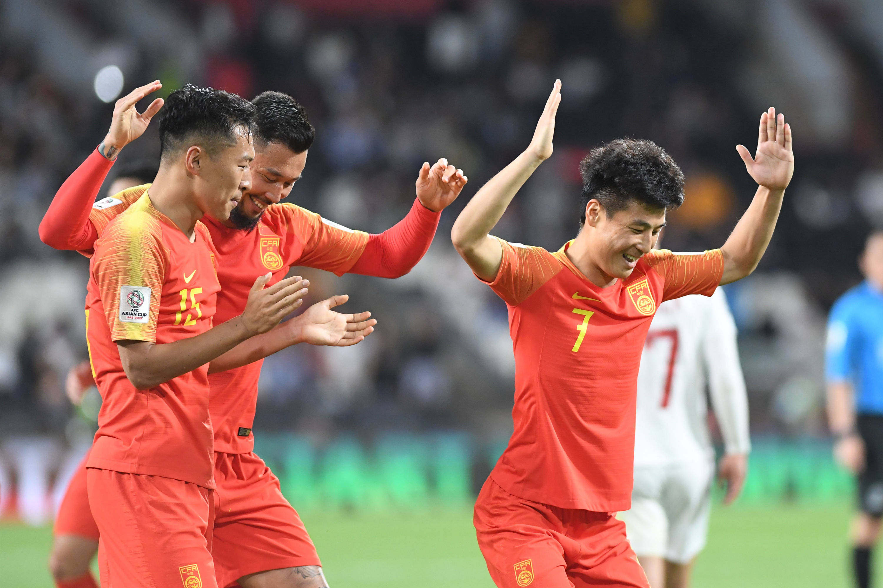国际足坛大比拼：中国队赢得掌声，晋级看好的简单介绍